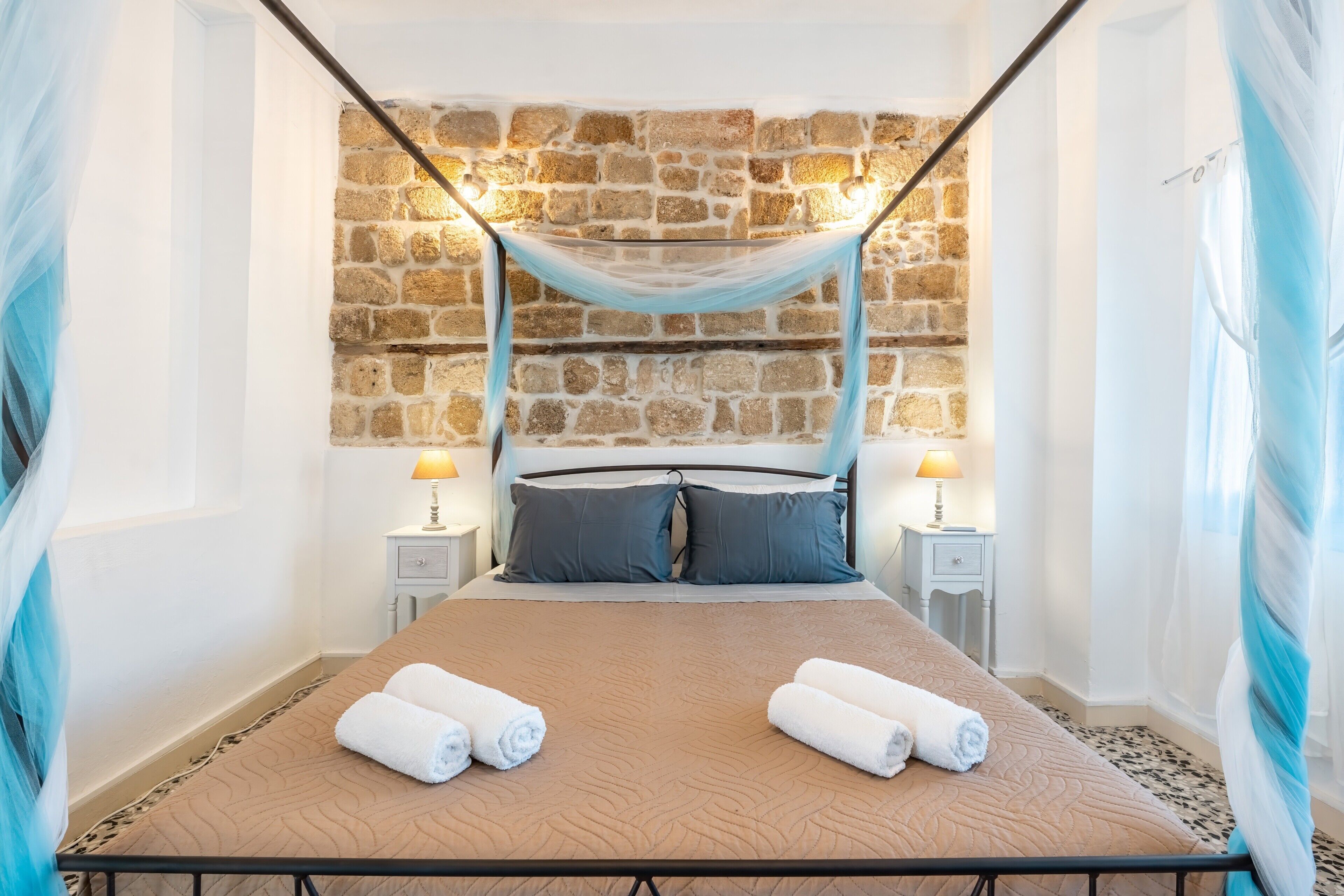 Strykjärn/strykbräda, wi-fi och sängkläder