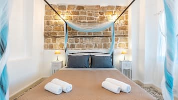 Strykjärn/strykbräda, wi-fi och sängkläder