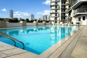 Pool - Modern JVC Apt with Pool & Gym (Dubai)