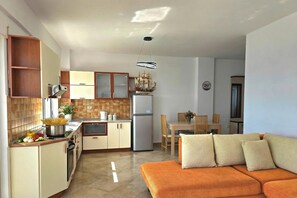 Familienapartment, Mehrere Schlafzimmer, Meerseite (Dream View Apartment Durres 090) | Innenbereich