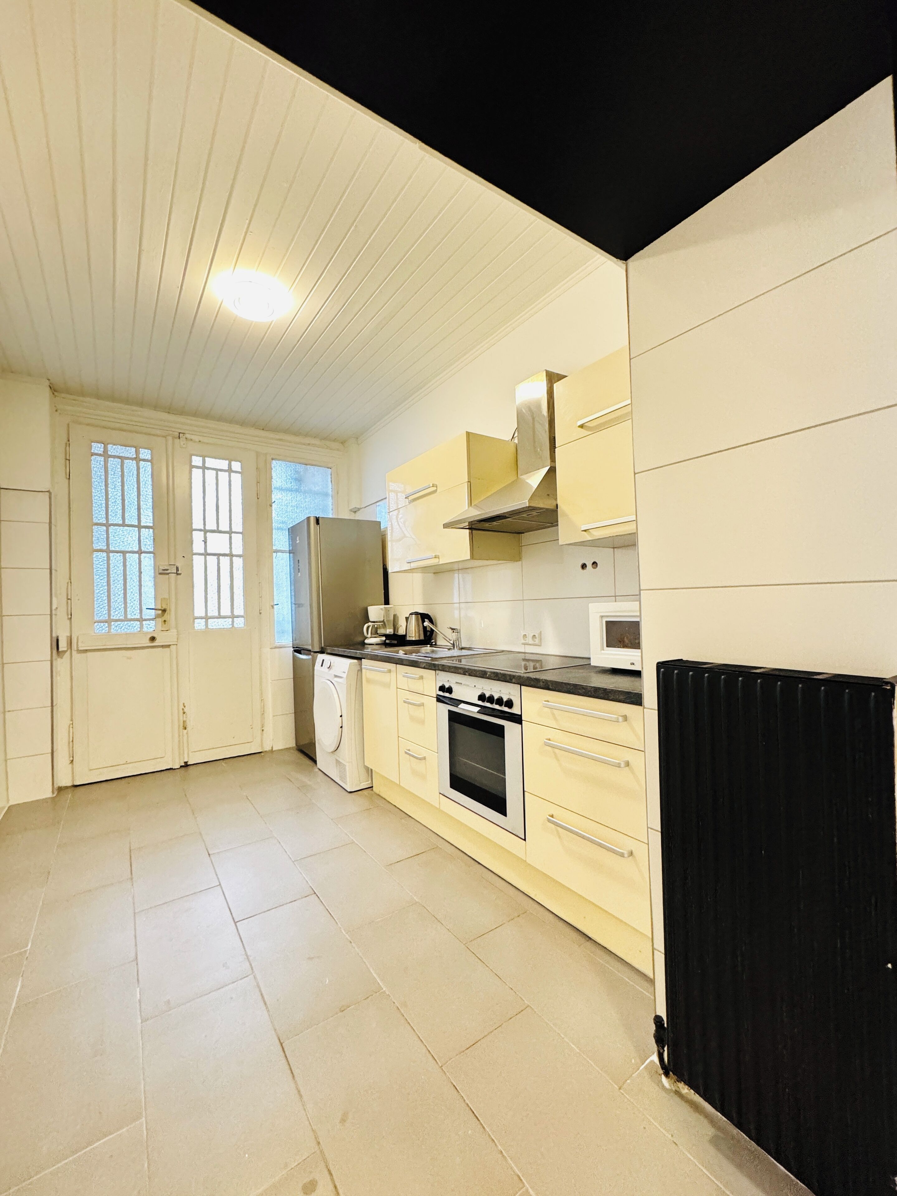 Basic Apartment | Private kitchen | Fridge, microwave, stovetop, dishwasher