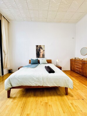 Basic Apartment | Iron/ironing board - Cozy 2 Room Stay for 5 Near Stadthalle (Vienna)