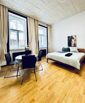 Basic Apartment | Iron/ironing board - Cozy 2 Room Stay for 5 Near Stadthalle (Vienna)