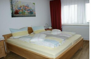 Fer et planche à repasser, Wi-Fi gratuit, draps fournis