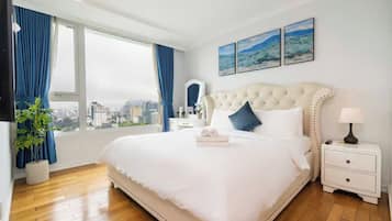 Family Suite, 3 Bedrooms, Akses Club Lounge, City View | Pemandangan dari bilik