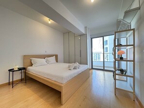 2 Schlafzimmer, Schreibtisch, Bügeleisen/Bügelbrett, kostenloses WLAN