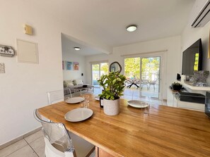 Seaside Family Villa - Protaras Seaside Serenity - Konnos Beach (Paralimni)