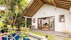 Unclassified image, 3 of 40, button - Lush 1 BR Private Pool Villa Inseminyak (Kerobokan)