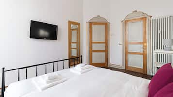 2 habitaciones y espacio para trabajar con laptop