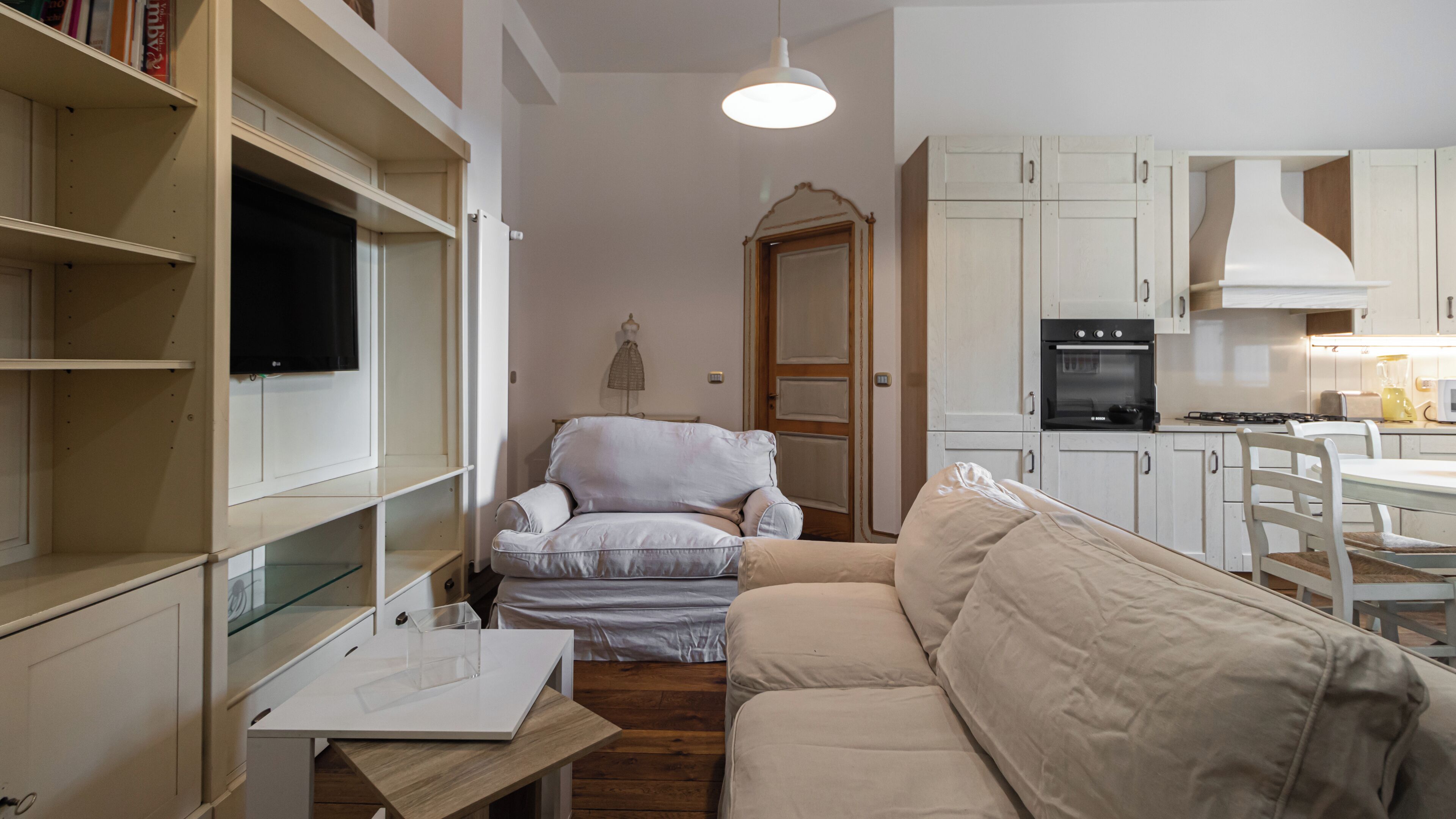 Apartment (2 Bedrooms) | Front of property