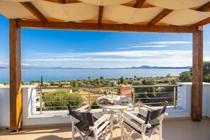 Villa | 3 bedrooms - Villa Alya View in Mparmpati (Corfu)