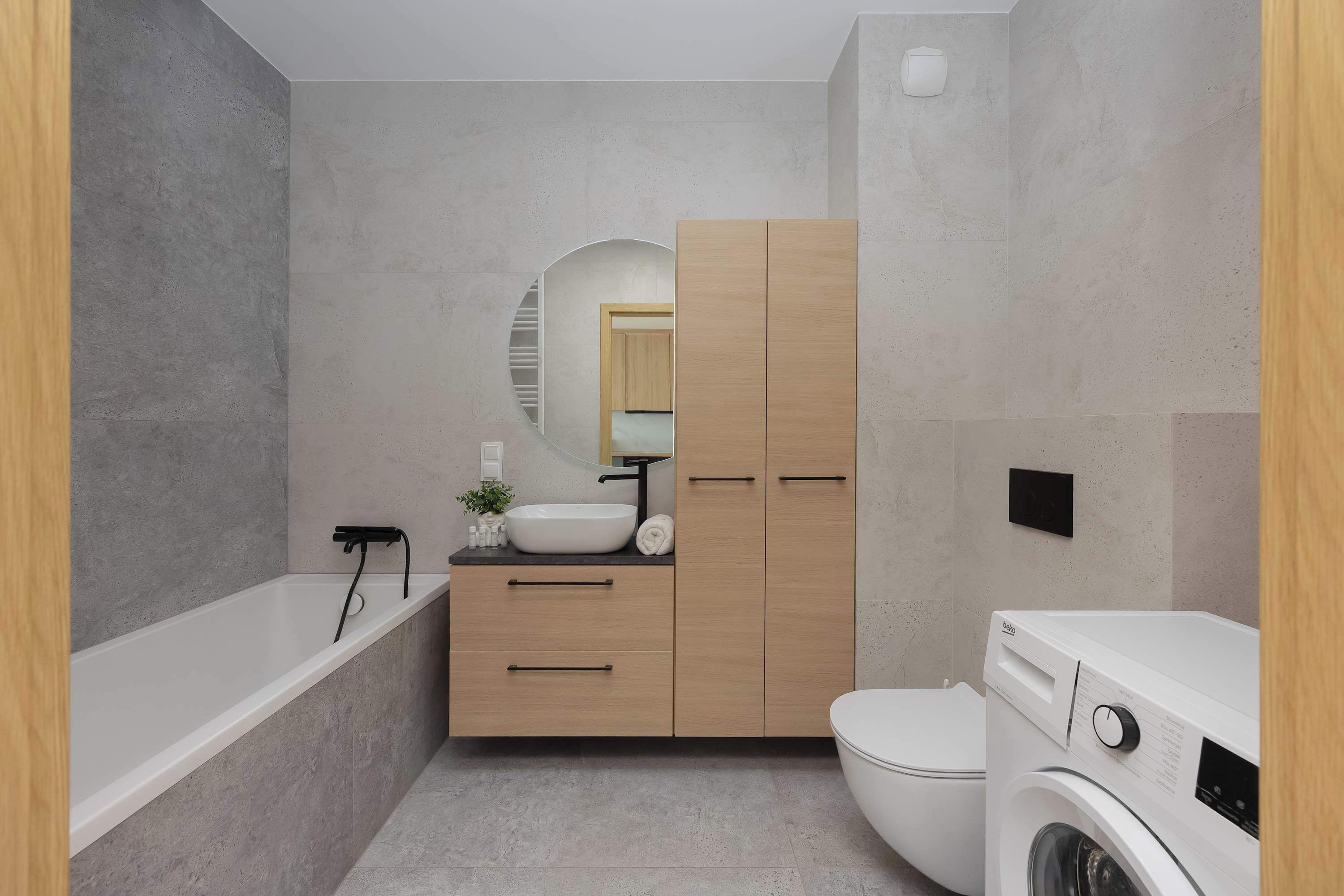 Regadera, amenidades de baño gratuitas, secadora de cabello, toallas 