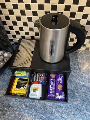 قهوة و/أو ماكينة صنع القهوة