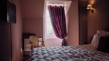 Junior Quadruple Room, Garden View | Blackout drapes, soundproofing, free WiFi