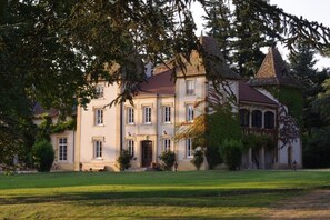 Exterior - DOMAINE DES GRANDS CÈDRES (Cordelle)