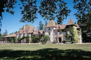 Exterior - DOMAINE DES GRANDS CÈDRES (Cordelle)