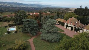 Exterior - DOMAINE DES GRANDS CÈDRES (Cordelle)