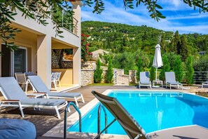 House - Villa Odysseus in Ionian Islands (Corfu)