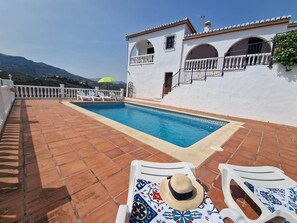 Villa | 3 bedrooms - Villa Finca Los Corbachos (Cutar)