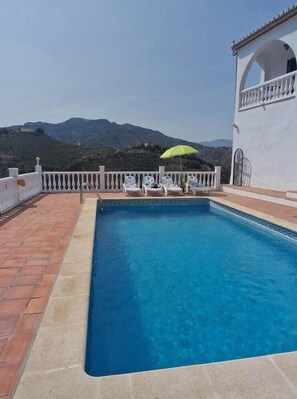 Villa | 3 bedrooms - Villa Finca Los Corbachos (Cutar)