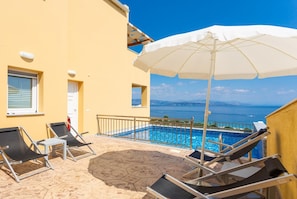 House - Villa Aurora in Mparmpati (Corfu)