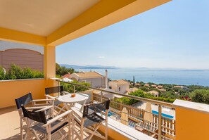 House - Villa Sequoia Yellow (Corfu)