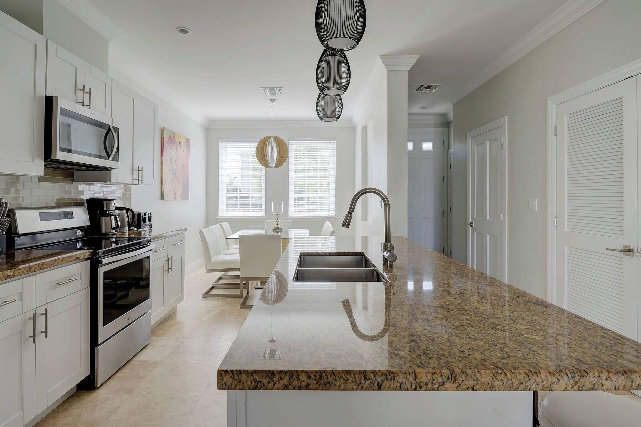 House, 4 Bedrooms, Balcony, Garden View | Interior