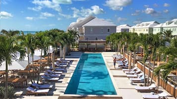 Maison, 4 chambres, balcon, vue jardin | Piscine | Piscine extérieure