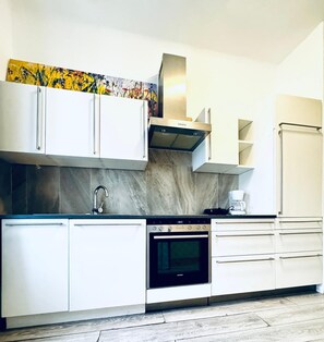 基本公寓 | 私人廚房 | 迷你雪櫃、焗爐、爐具、洗碗機