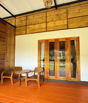 Superior Double Room, 1 King Bed | In-room safe, laptop workspace, blackout drapes, free WiFi