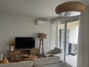Living area - Jardin Secret A04 by Avecoeur (Antibes)