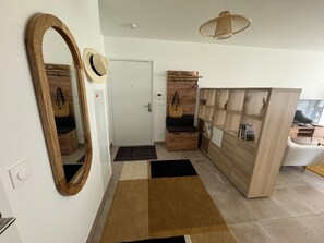 Interior - Jardin Secret A04 by Avecoeur (Antibes)