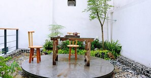 Kamar Double Mewah, patio, pemandangan kebun | Wi-Fi gratis dan seprai linen