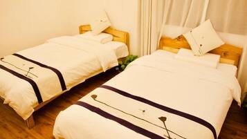 Economy Twin Room, Berbilang Katil | Wi-fi percuma, cadar katil
