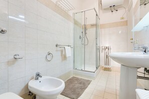 Hair dryer, bidet, towels, soap - Goldie flat - Vatican (Roma)