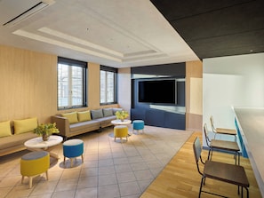 42-inch LCD TV with cable channels, offices - Centara Life Namba Hotel Osaka (Osaka)