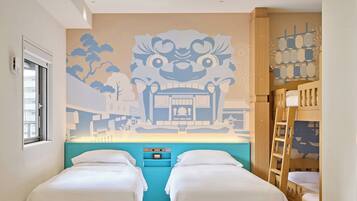 Desk, laptop workspace, free WiFi, bed sheets