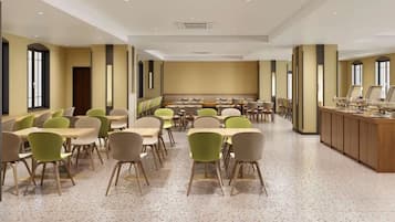 Quarto casal básico | Sala de reunião