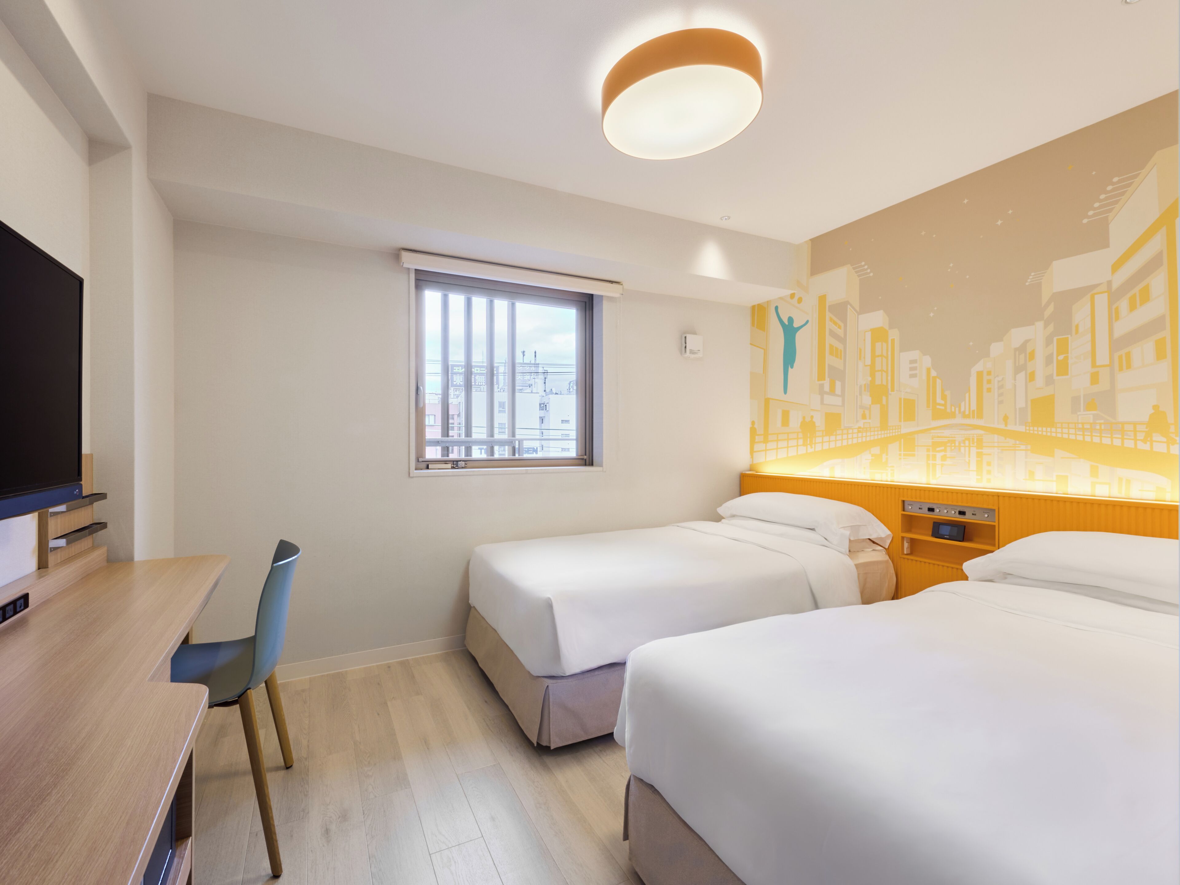 Desk, laptop workspace, free WiFi, bed sheets
