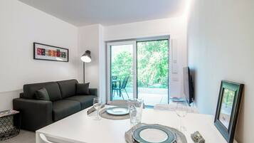 Apartamento, vista para a montanha | Sala de jantar