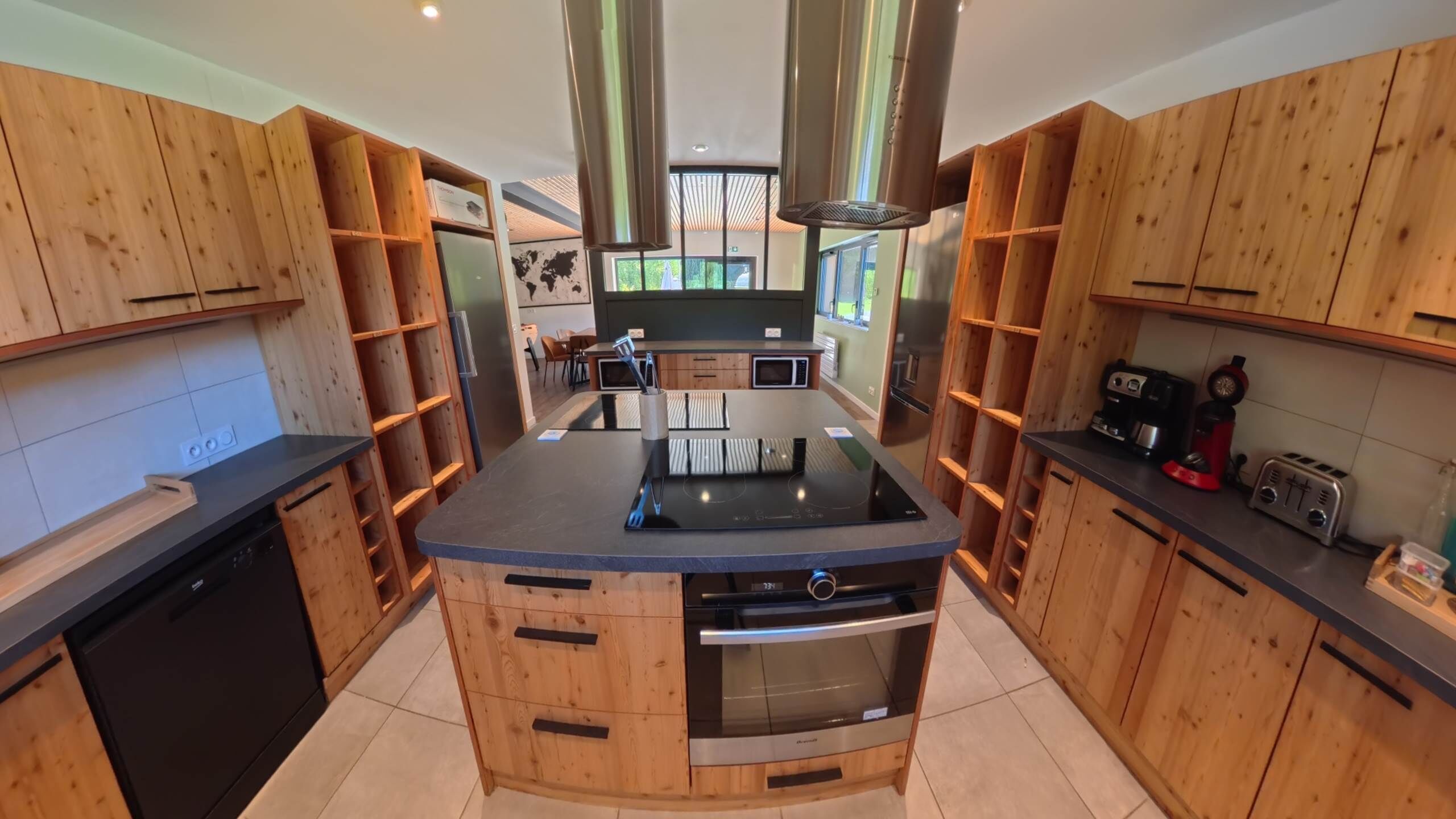 Refrigerador y cafetera y tetera 