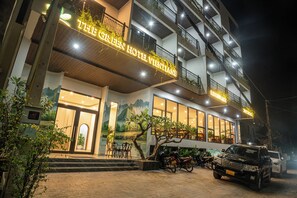 Mặt tiền nơi lưu trú