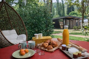 Daily continental breakfast for a fee - Domaine Le Vaxergues (Saint-Affrique)