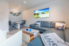 Tv, musikbibliotek, stereoanlæg