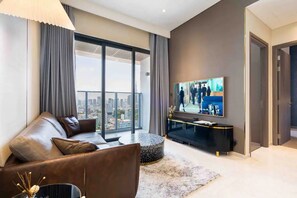 Suite Présidentielle, 2 chambres, accès au salon club, vue ville | Vue de la chambre