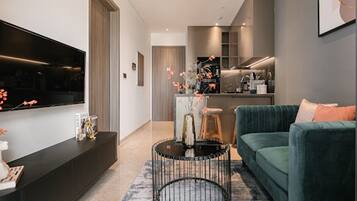 Grand Suite, 1 Bedroom, Club lounge access, City View | Egyptian cotton sheets, premium bedding, down duvets