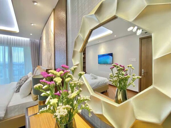 Family Suite, 3 Bedrooms, Club lounge access, City View