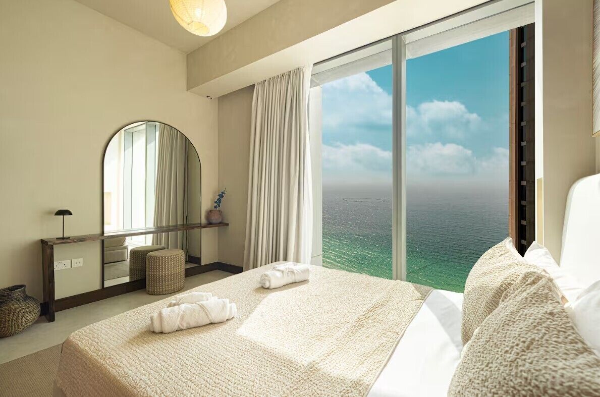 3 chambres, coffres-forts dans les chambres, bureau