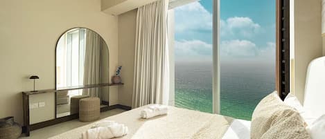 3 chambres, coffres-forts dans les chambres, bureau