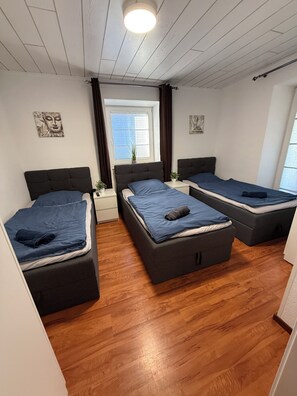 4 habitaciones, internet y ropa de cama 